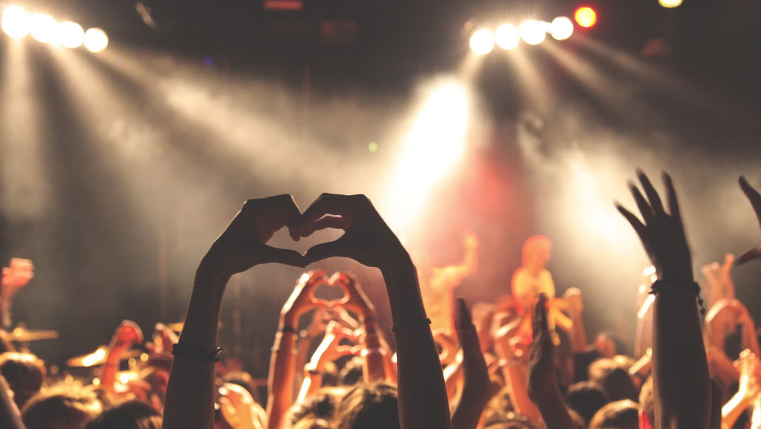 ¿Qué son los poppers y cuáles son sus efectos? Todo lo que necesitas saber.